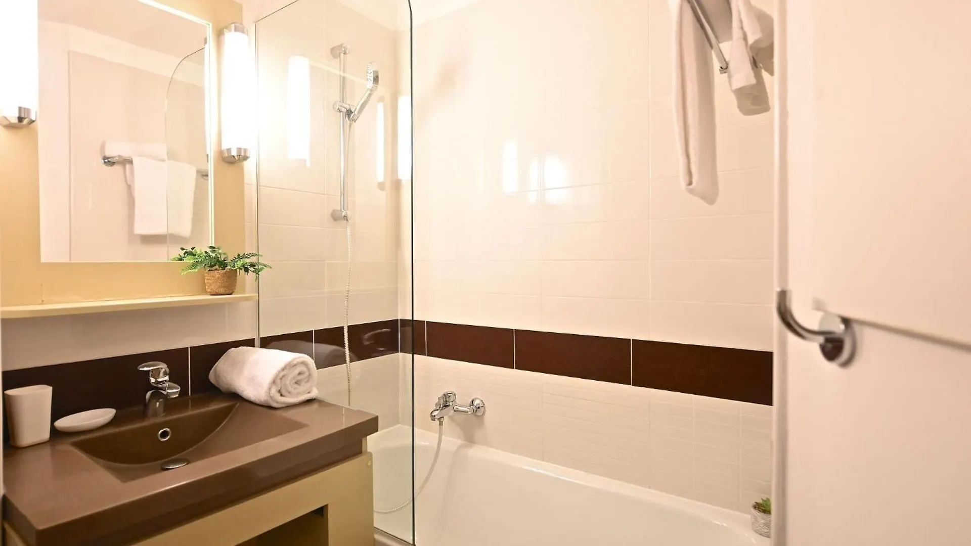 Apartment Village Cap Esterel - L'Esquinade-20 By Interhome Saint-Raphaël