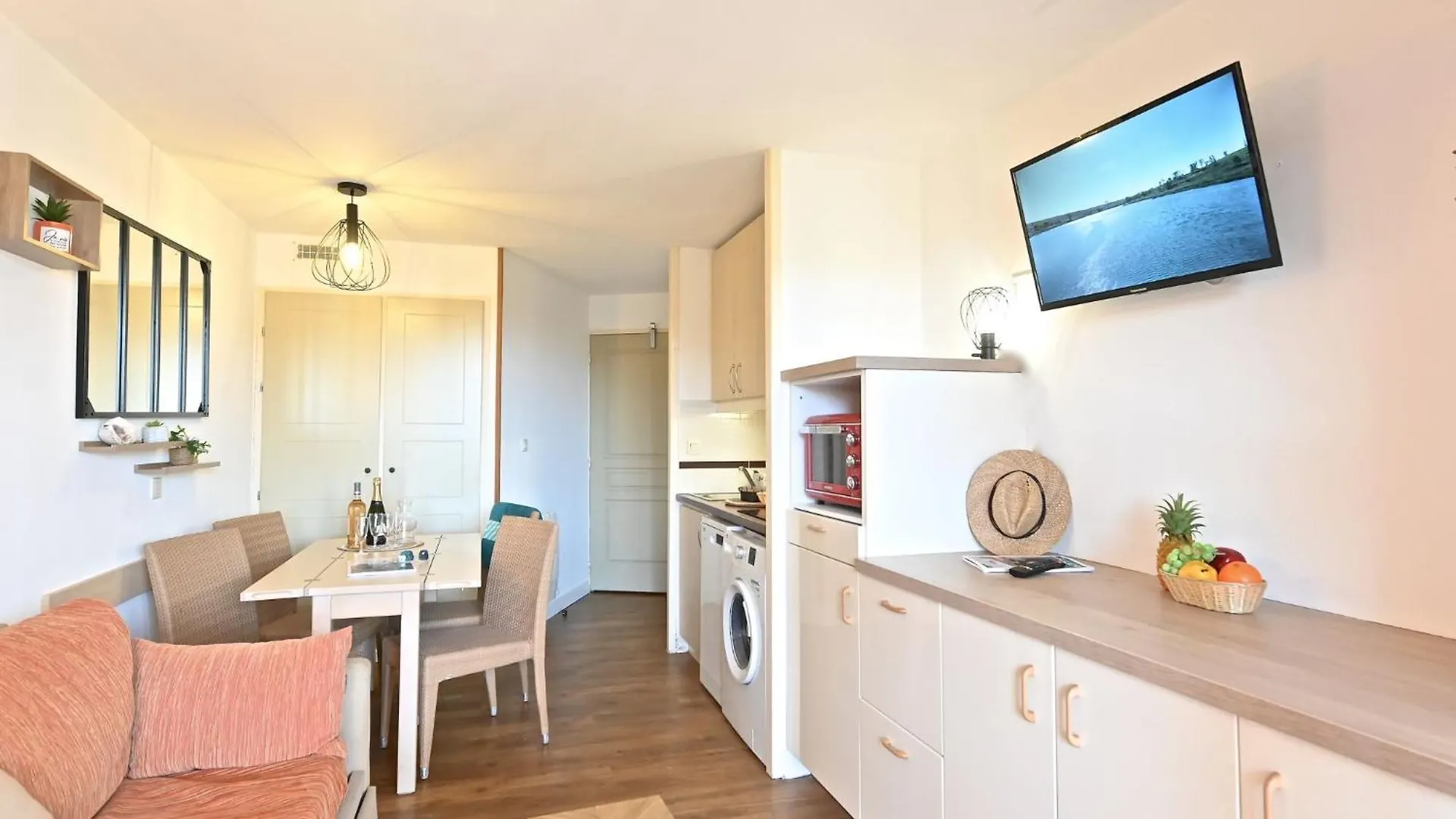 Apartment Village Cap Estérel - L'Esquinade-20 Saint-Raphaël 0*,  Francia